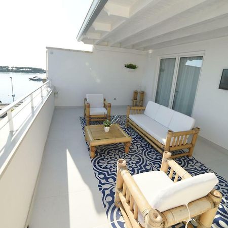 Latino Rent Room B&B Vista Mare ポルト・チェザーレオ エクステリア 写真